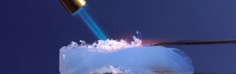 Aerogel [material]